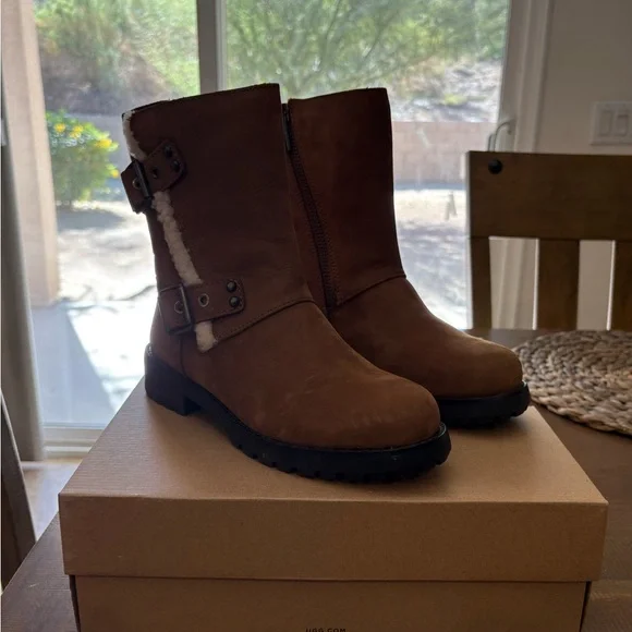 NIB UGG Chestnut Boots with Buckle Detail - Picture 4 of 10